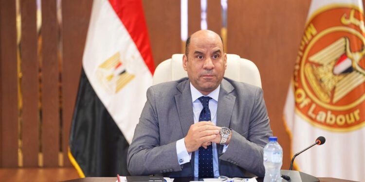 وزير العمل: مهلة لشركات إلحاق العمالة بالخارج لتوفيق أوضاعها
